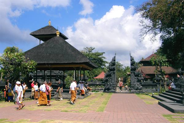 Goa Lawah