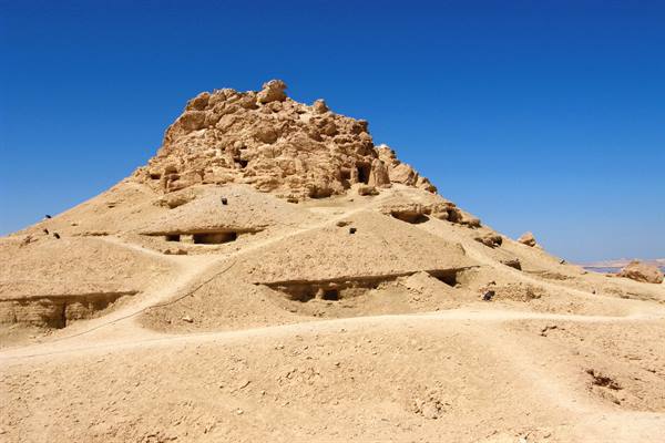 Siwa - Mountain of the Dead