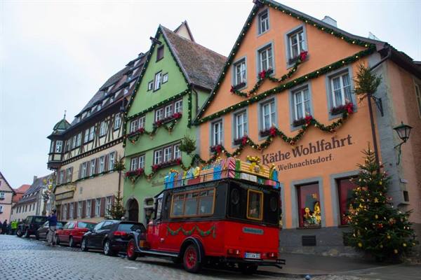 Red decorated truck in front of the Käthe Wohlfahrt shop in Rothenburg ob der Tauber