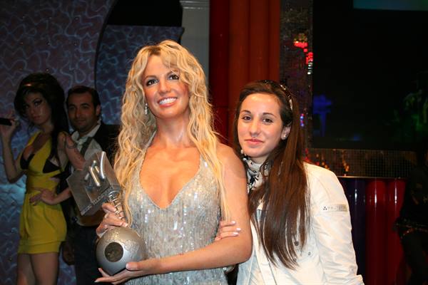 madame tussauds-Me and Britney Spears