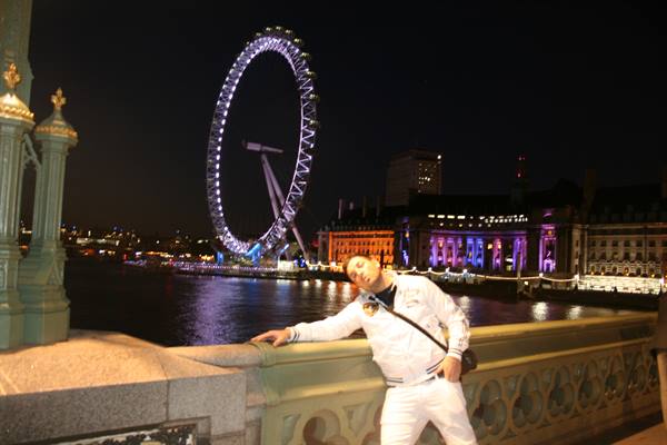 london eye by night