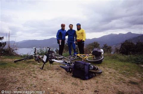 Tony and Luis, the two Spanish cycle tourists met in Porto