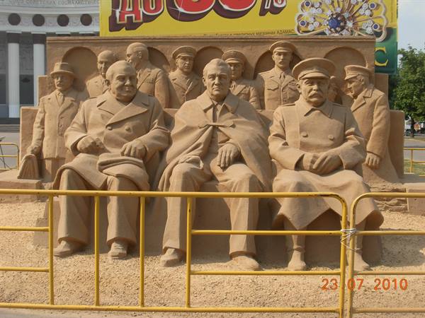 Moscow - All-Russian Exhibition Center, sand statues