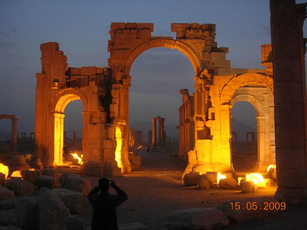 Palmyra - at night