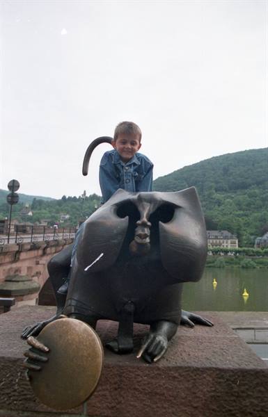Heidelberg - monument on the river