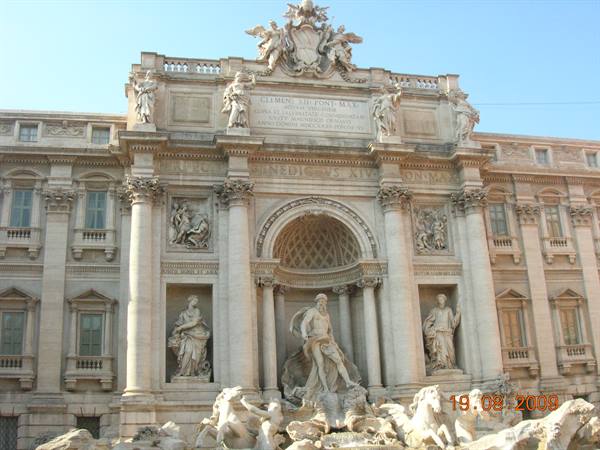 Rome - Trevi fountain
