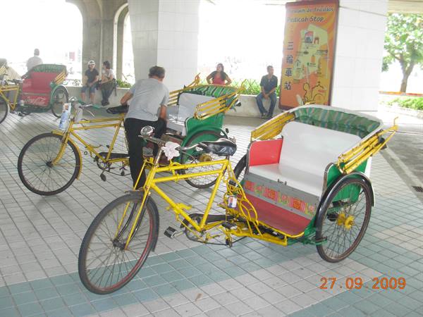 Macao - rickshaw