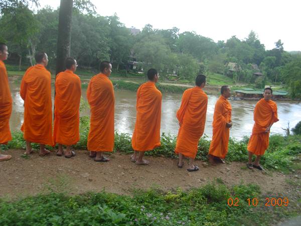 Kanchanaburi - monks
