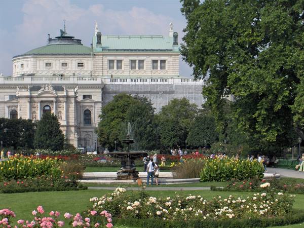 Hofburg Gardens