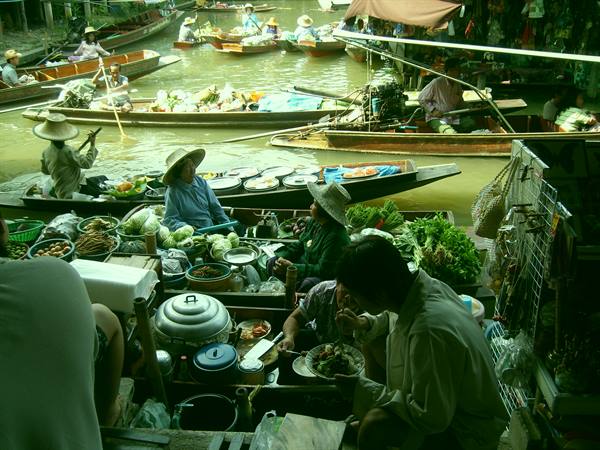 Floating market