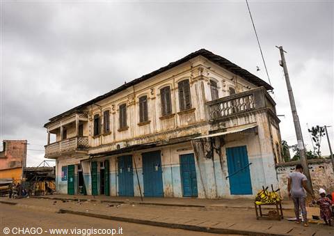 colonial house in Porto Novo