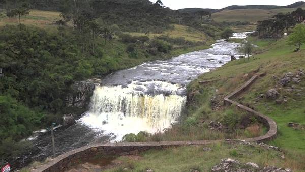 cachoeira rio rastro