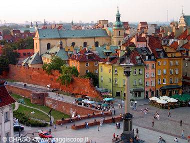 Castle Square in Warsaw with Sigismund's Column and colorful old houses