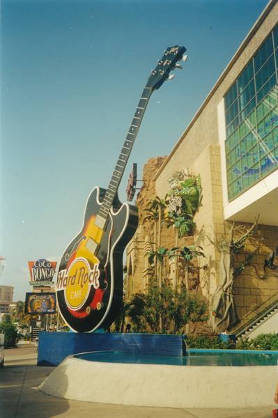 the unmissable Hard Rock Café