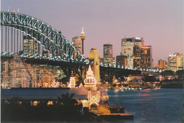 Sydney by night