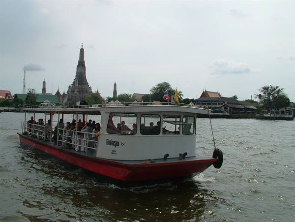 the Wat Arun from the Chao Phraya river