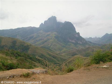 scenery on the road to the falls