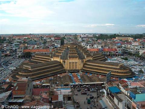 the covered market of Phnom Penh