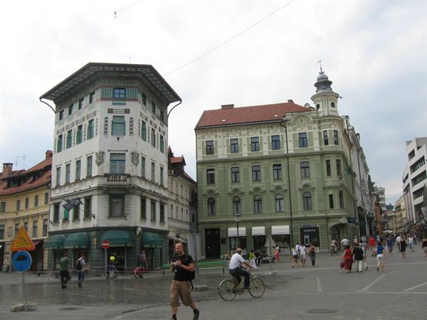 experiment in the square...