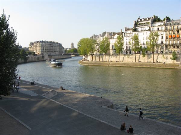 the Seine, the île de S. Louis and the île de la cité