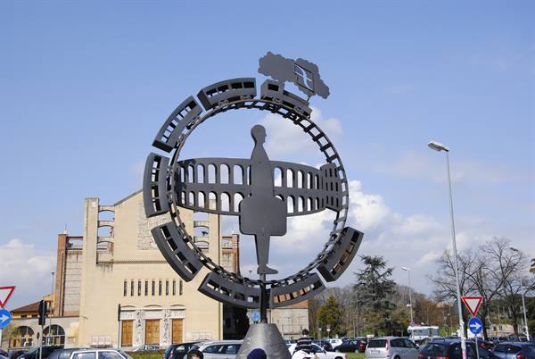 monument to the traveller? in front of the central station