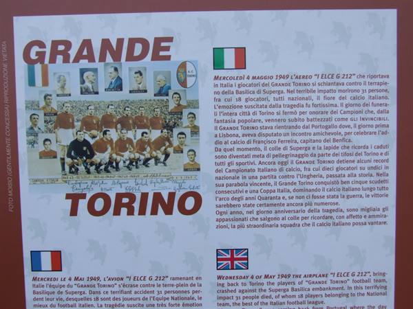 Commemorative panel about the Grande Torino team with a 1949 squad photo