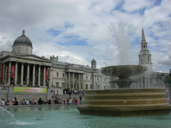 Fountain in front of the National Gallery at Trafalgar Square, London