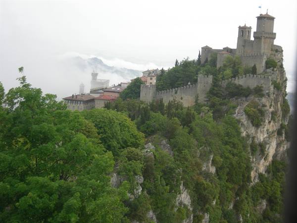 first tower (guaita) 