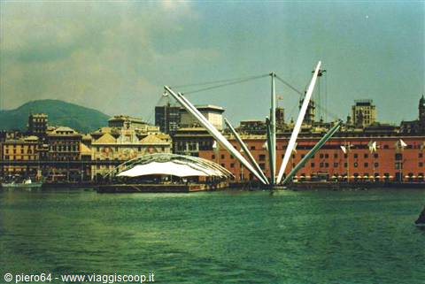 Renzo Piano's Bigo crane at Genoa's Porto Antico, by the sea