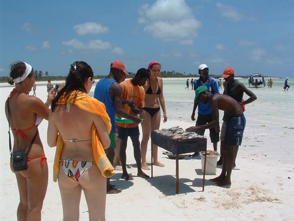 barbecue on the atoll