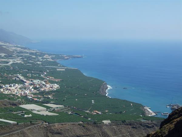 On the road to Tazacorte (La Palma)