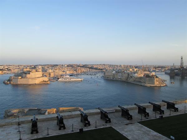 view from Barrakka Gardens