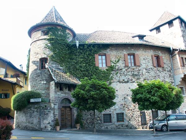 Merano 032 - Along Cavour-Winkel-Dante streets