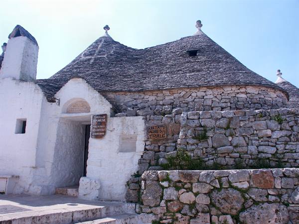    03-20 - Alberobello - Siamese Trullo