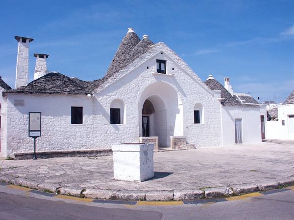    03-23 - Alberobello - Trullo Sovrano