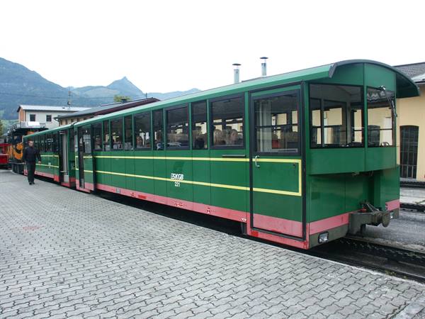 Salzkammergut 016 - St. Wolfgang - SchafbergBahn train