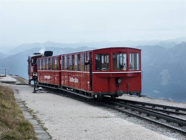 Salzkammergut 023 - St. Wolfgang - SchafbergBahn train
