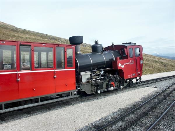 Salzkammergut 037 - St. Wolfgang - SchafbergBahn train