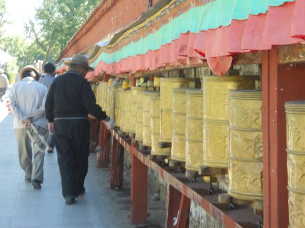 prayers around the Potala