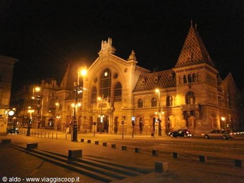 Covered market by night