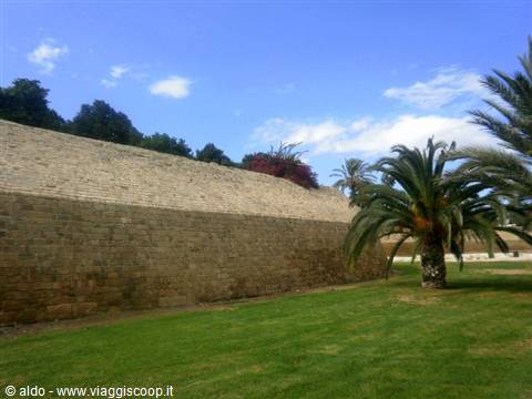 Nicosia Greek part-walls