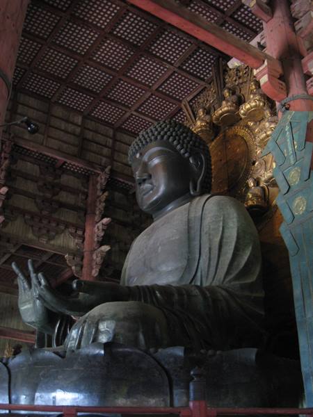Nara - the great statue of the buddha Daibutsu