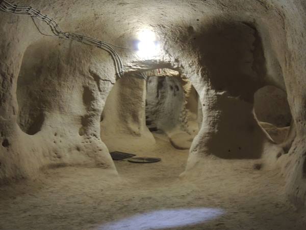 The underground city of Saratlı