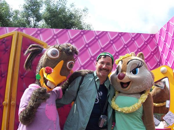 Disneyland: Happy among the women...