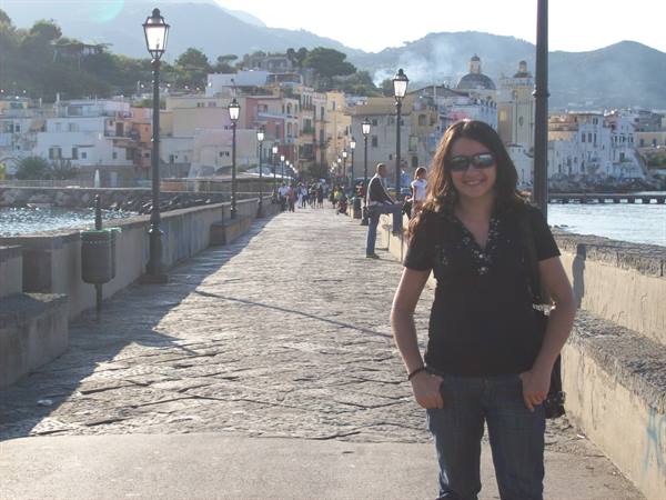 Ischia: Rossana on the bridge leading to the castle