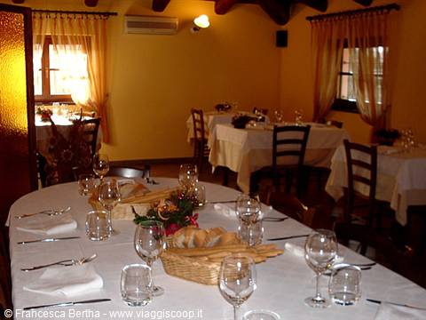 In the dining rooms of Ristorante La Bossolasca