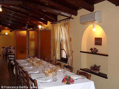 In the dining rooms of Ristorante La Bossolasca