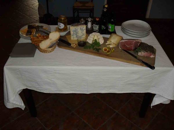 The fantastic cold cuts and cheeses of Osteria Eneo
