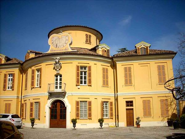 A sumptuous villa in Costigliole d'Asti