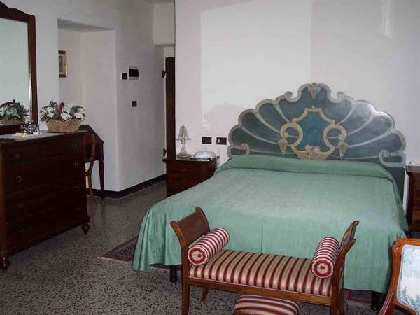 Our romantic room at Palazzo Fieschi